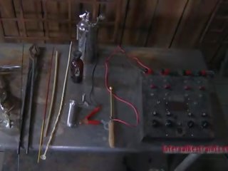 Drăguță este obtinerea torturing pentru ei fascinating picioare