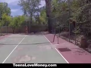 Teenslovemoney tennis eskort fucks jaoks raha