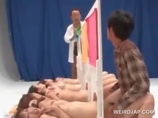 アジアの 裸 女の子 入手する 性器 釘付け で a 汚い 映画 コンテスト
